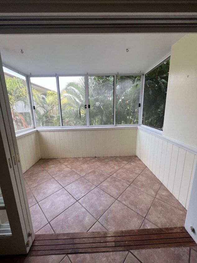 Primary Photo - Cozy 1 bd/1bath Diamond head w/parking