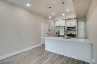 Building Photo - 2017 N College Ave
