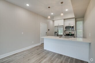 Building Photo - 2017 N College Ave