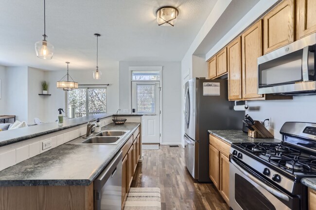 Building Photo - 1674 Ames Ct