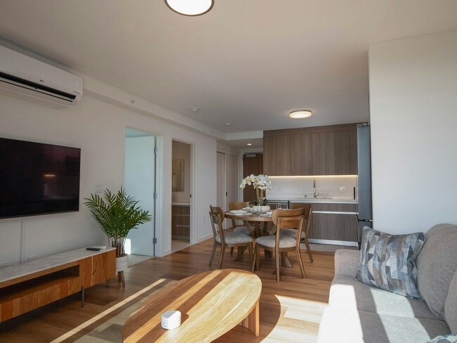 Photo - 1515 Liona St Apartment