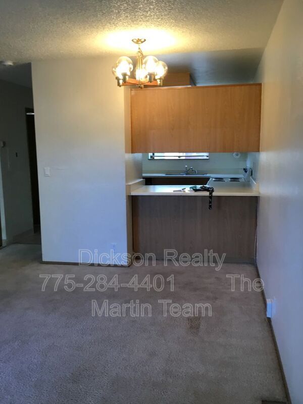 Building Photo - 4985 W 7th St