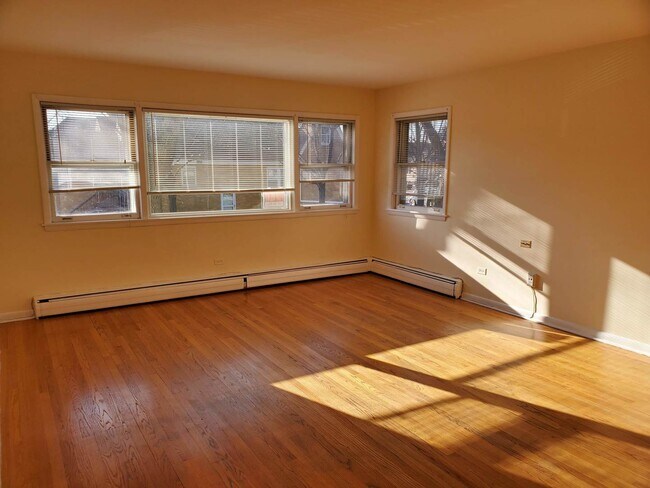 Foto del edificio - 3517 N Marmora Ave