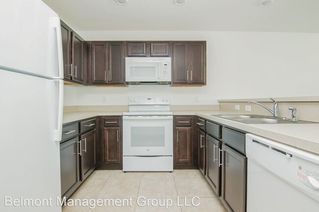 Building Photo - 3 br, 2 bath House - 272 Hart Lane #202