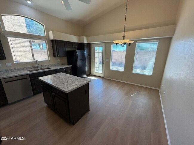 Foto del edificio - 3523 W Whispering Wind Dr