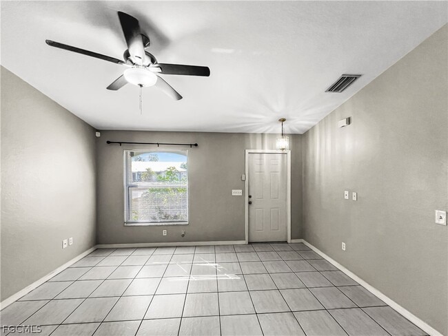 Building Photo - 1215 SE 8th Ave