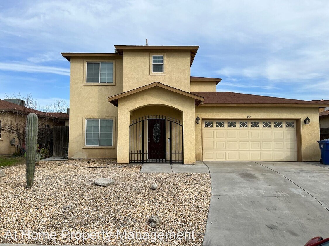 217 Ixtapa Dr, Bakersfield, CA 93307 House Rental in Bakersfield, CA