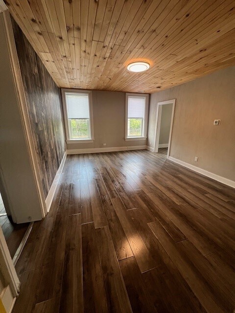 View walking into apartment - 186 E Winter St