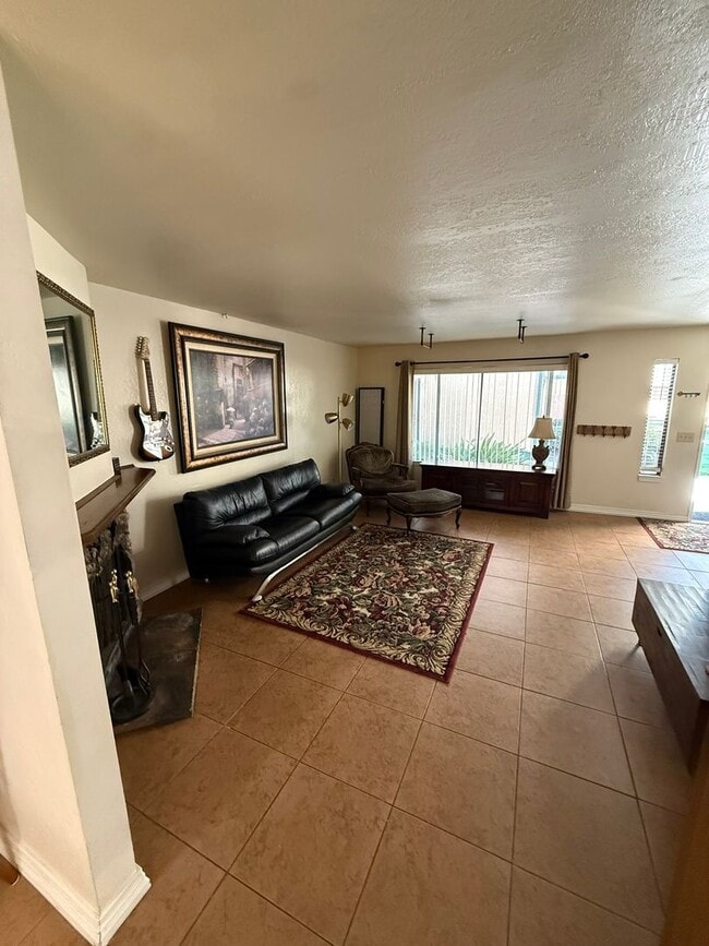 Building Photo - 340 N Capitola Ct