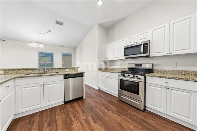 Foto del edificio - 1443 Baythorn Dr
