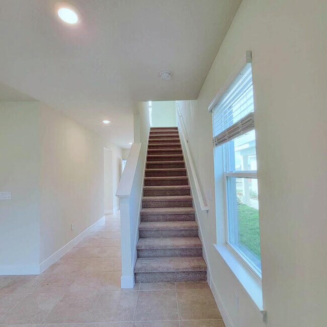 Building Photo - 5163 Bur Oak Blvd