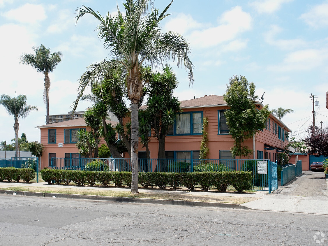 Building Photo - 1502 Van Ness Ave
