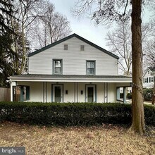 Building Photo - 2 Titus Ave