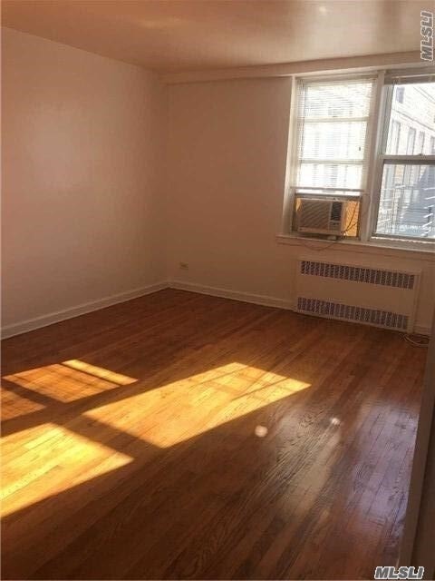 Foto del edificio - 42-45-45 Kissena Blvd
