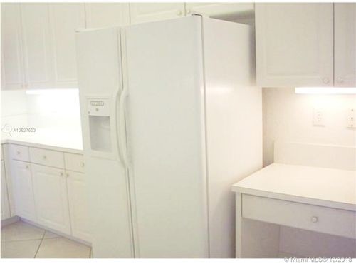 Foto del edificio - 10730 NW 66th St