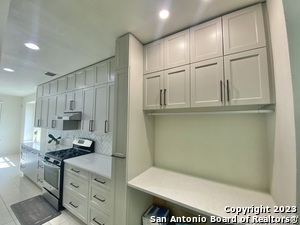 Building Photo - 6131 Gypsy Bell
