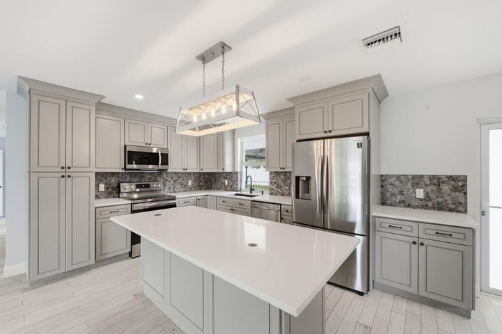 Photo - 2120 NE 62nd Ct (Fort Lauderdale, FL)