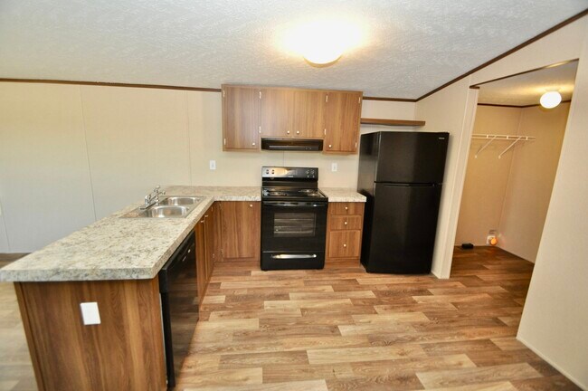 Building Photo - 25 Road 5608