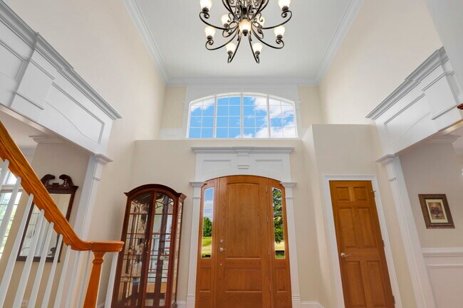 Building Photo - 126 Governors Ct