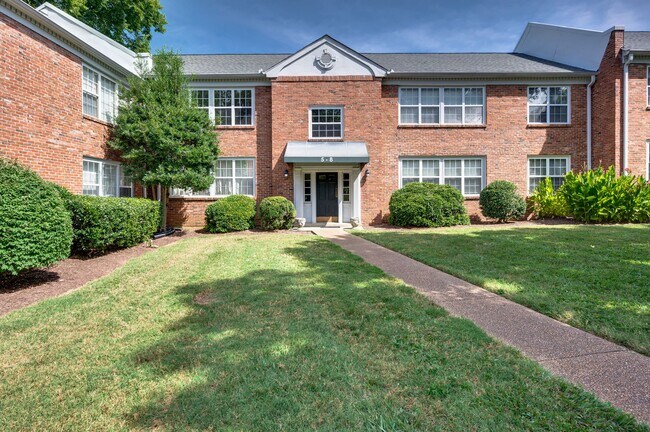 Foto del edificio - 1112 Clifton Ln
