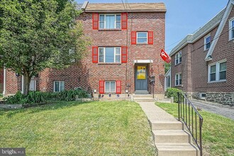 Building Photo - 829 Spruce St
