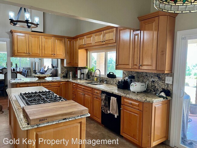 Foto del edificio - 3 br, 2 bath House - 1023 W. 2nd Avenue