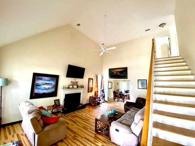 Foto del edificio - 374 Clayton Dr
