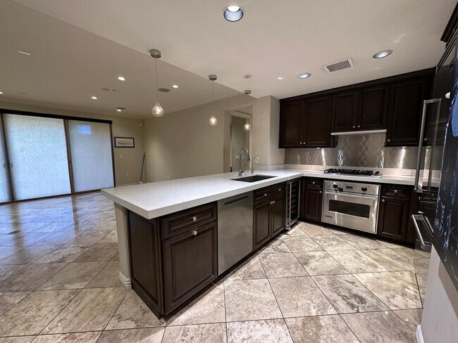 Foto del edificio - 7175 E Camelback Rd