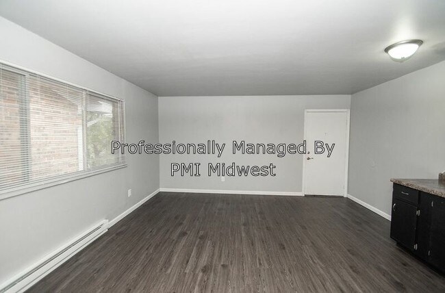 Foto del edificio - 2407 Saratoga Ave