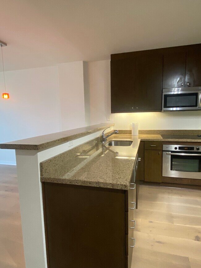 Building Photo - 199 New Montgomery St