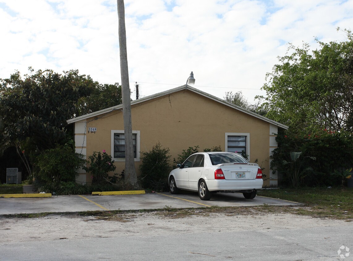 Foto del edificio - 3336-3346 Cherokee Ave
