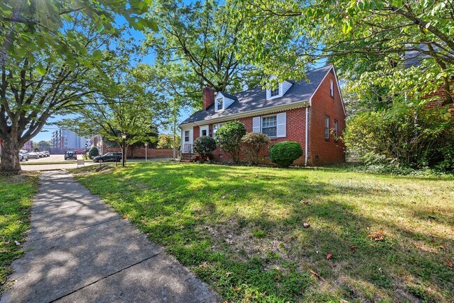 Foto del edificio - 3801 Hanover Ave