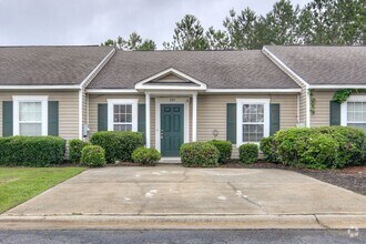 Building Photo - 425 Long Needle Cir