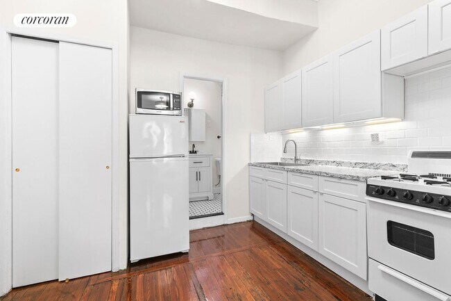 Foto del edificio - 134 W 73rd St