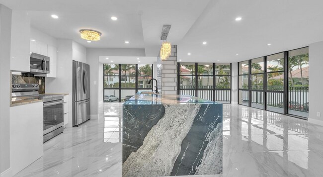 Foto del edificio - 1000 Parkview Dr