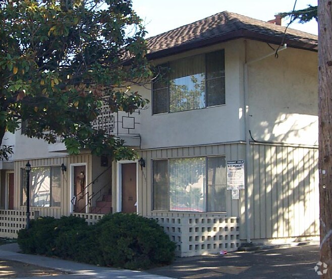 Foto del edificio - 331-361 Gresel St