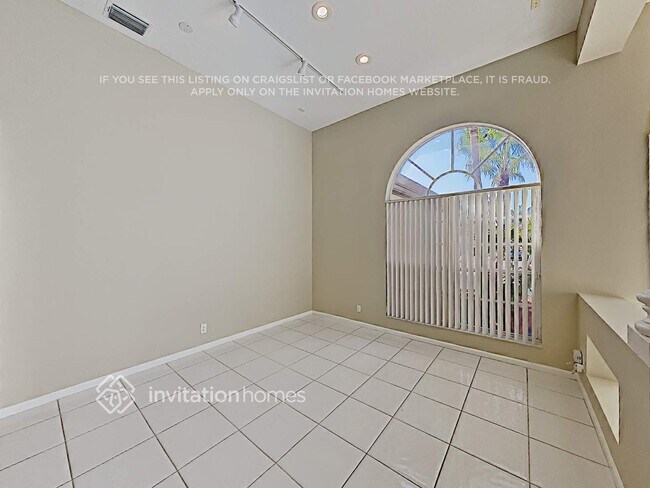 Building Photo - 8227 NW 41st St