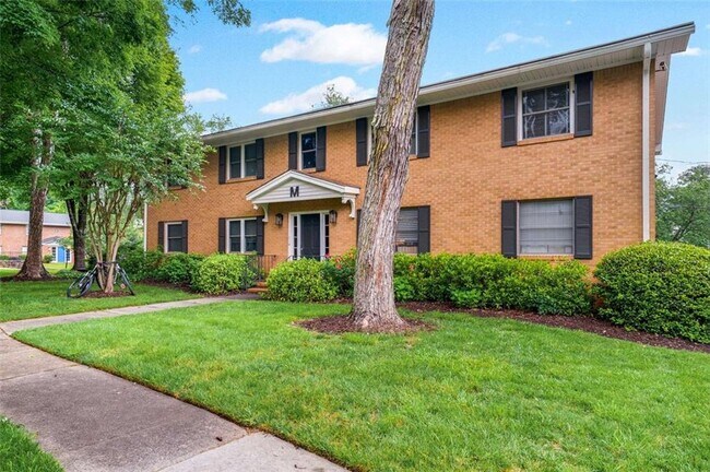 Foto del edificio - 3510 Roswell Rd