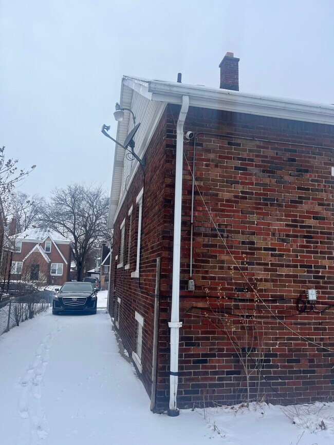 Foto del edificio - 15410 Tracey St