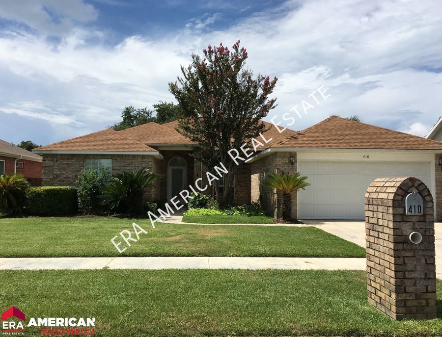 Primary Photo - Walking distance to Harborwalk Village!