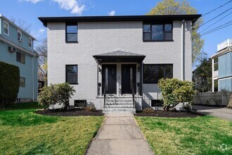 Building Photo - 137 Crafts St