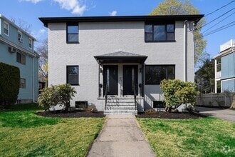 Building Photo - 137 Crafts St