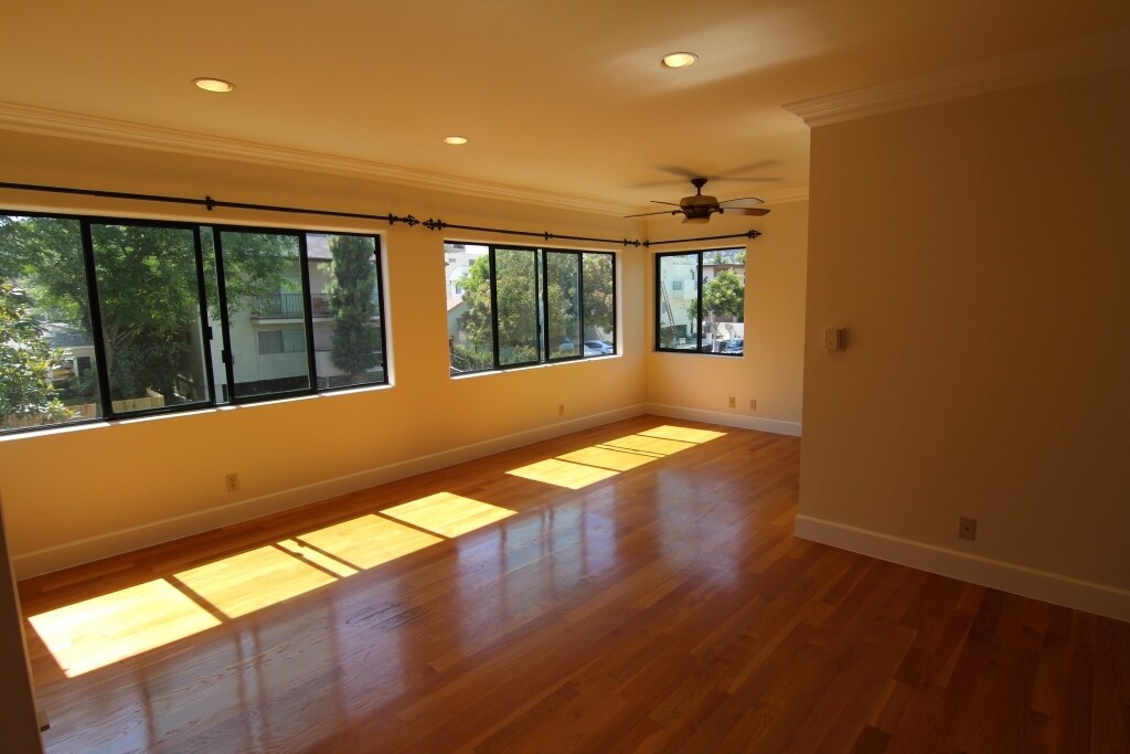 Foto principal - 600 N Sweetzer Ave