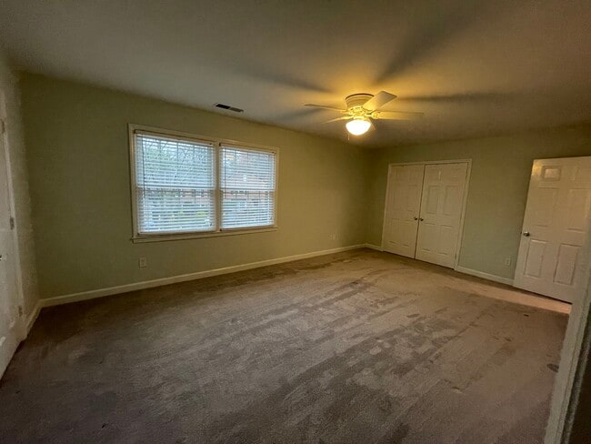 Building Photo - 6803 Dumbarton Dr