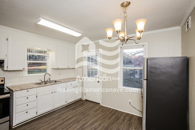 Building Photo - 4815 Barony Dr
