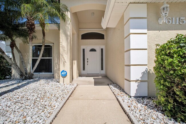 Foto del edificio - 6115 Sabal Point Cir