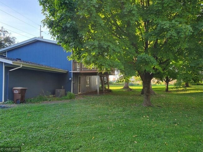 Foto del edificio - 2117 Fern Ln