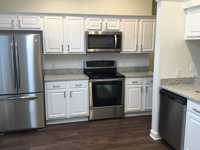 Foto del edificio - 71 Spring Ridge Dr