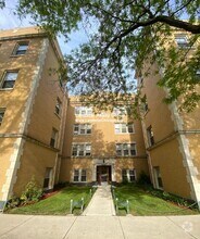 Building Photo - 5234 N Rockwell St
