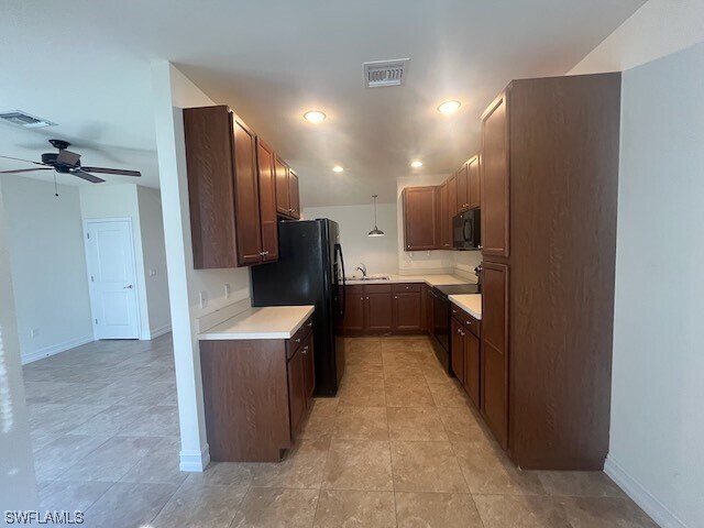 Foto del edificio - 9441 Sardinia Way